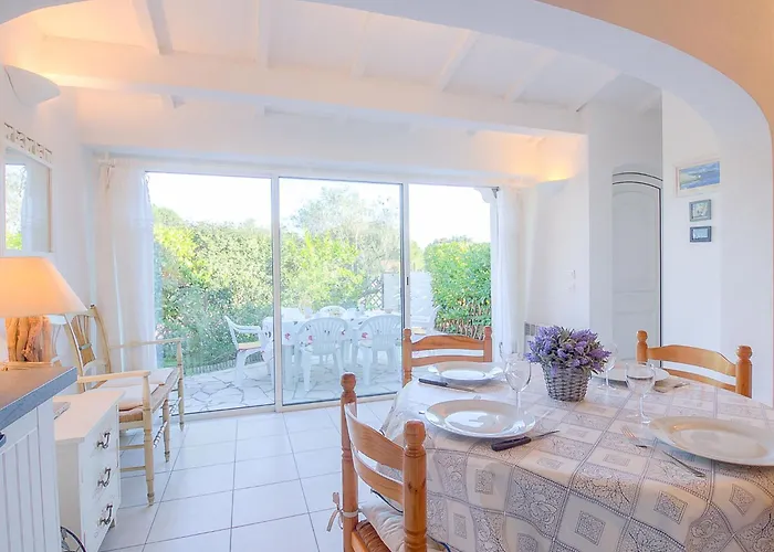 Les Parcs De Gassin-2 By Interhome Semesterbostad Saint-Tropez