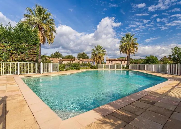 Semesterbostad Les Parcs De Gassin-2 By Interhome